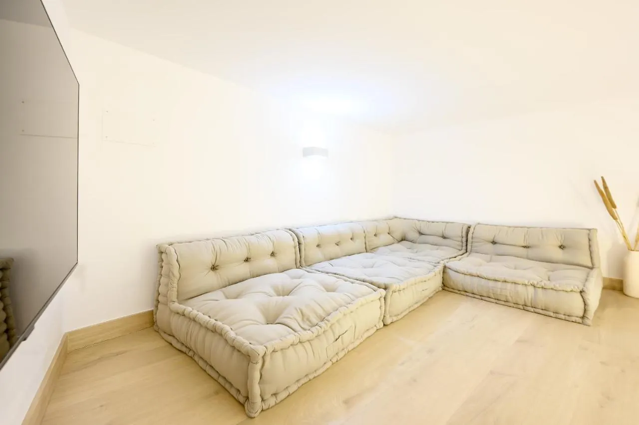 Modern 3 Bedroom, City Center With Patio & High Ceilings By 10Tosea Malaga 0*,